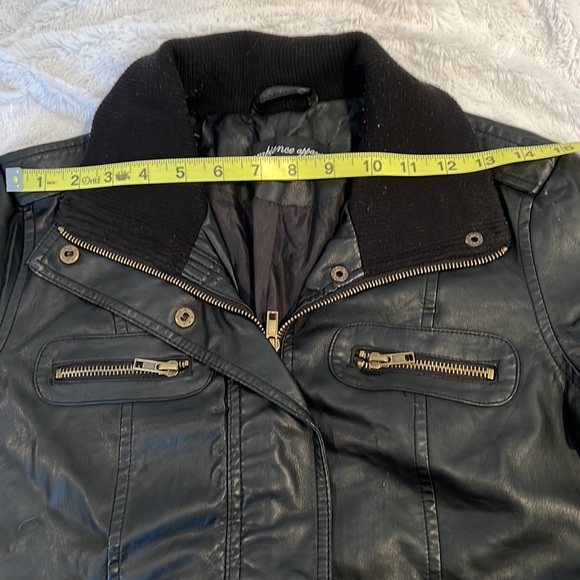 Faux leather bomber jacket size small - Picture 9 of 10